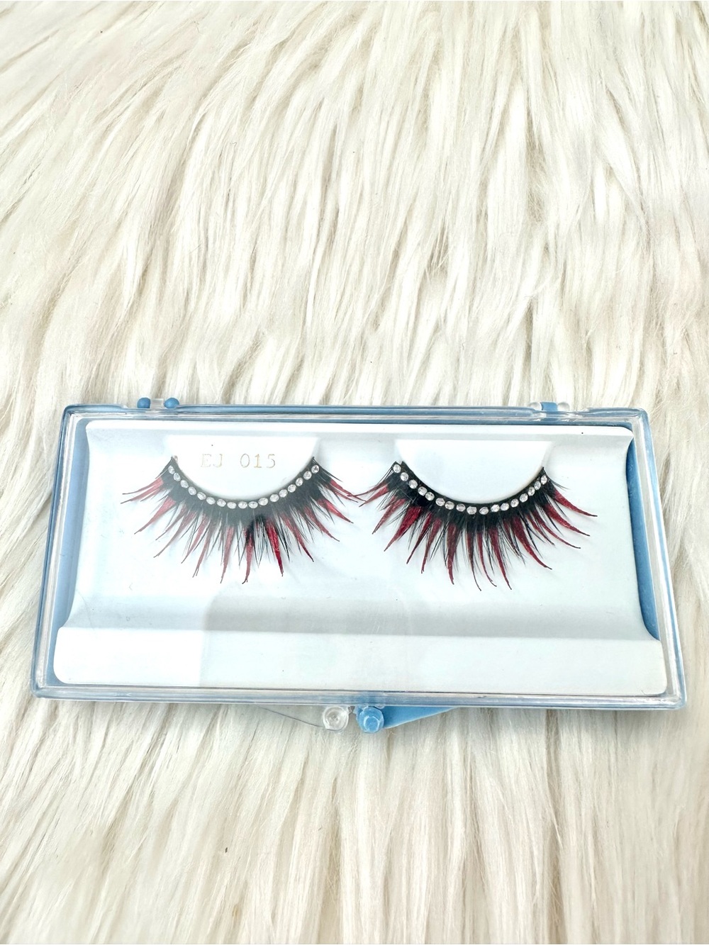 LASHES SET - Picture 3 of 5